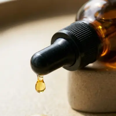A drop falling from the dropper